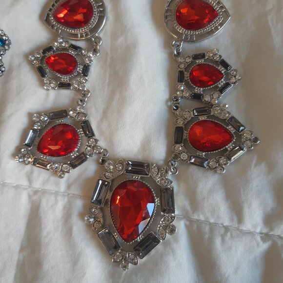 Costume Jewelry Bundle - Picture 2 of 4